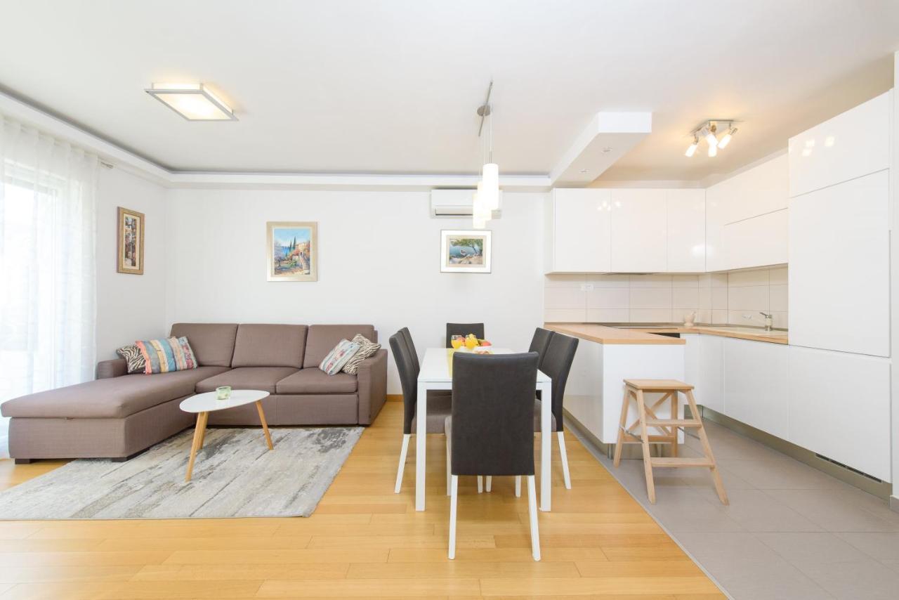 Apartment Nikolina Подстрана Экстерьер фото
